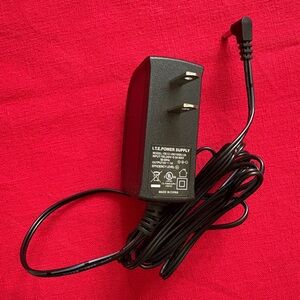 9V AC/DC Adapter Home Charger Switching Power Supply